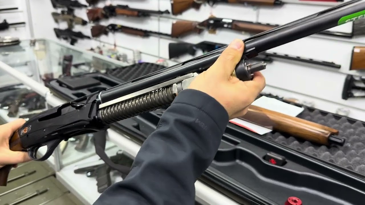 FABARM L4S BLACK HUNTER 12 GA YİVSİZ YARI OTOMATİK AV T&Uuml;FEĞİ 