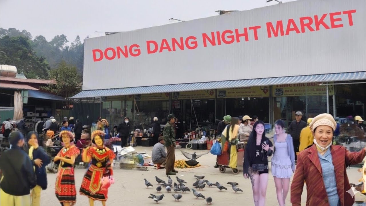 DONG DANG MARKET IN LANG SON, THE MARKET AREA ON THE BORDER BETWEEN VIETNAM AND CHINA.