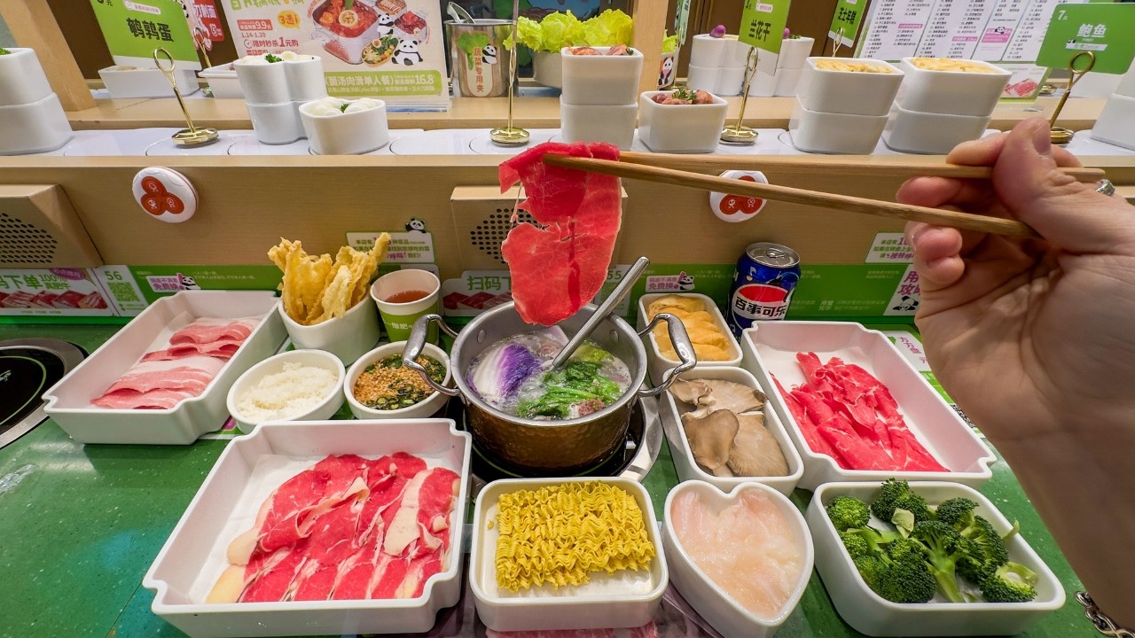 Amazing Conveyor Hotpot Restaurant in China