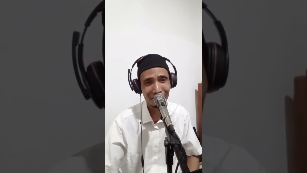 FANS OF RHOMA AND SONETA sedang live sekarang!