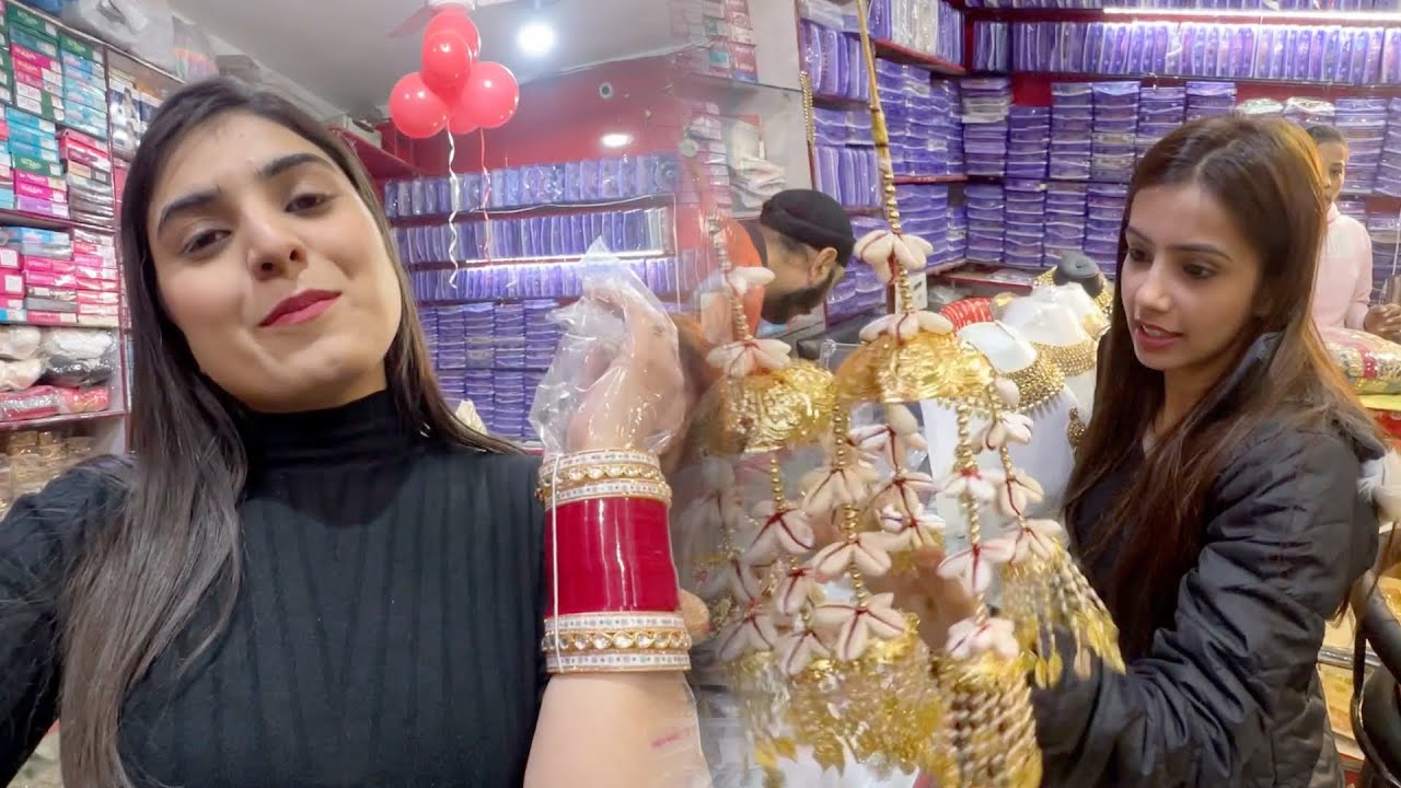 My Wedding Chura Revealed 😍 || Komal Thakral official