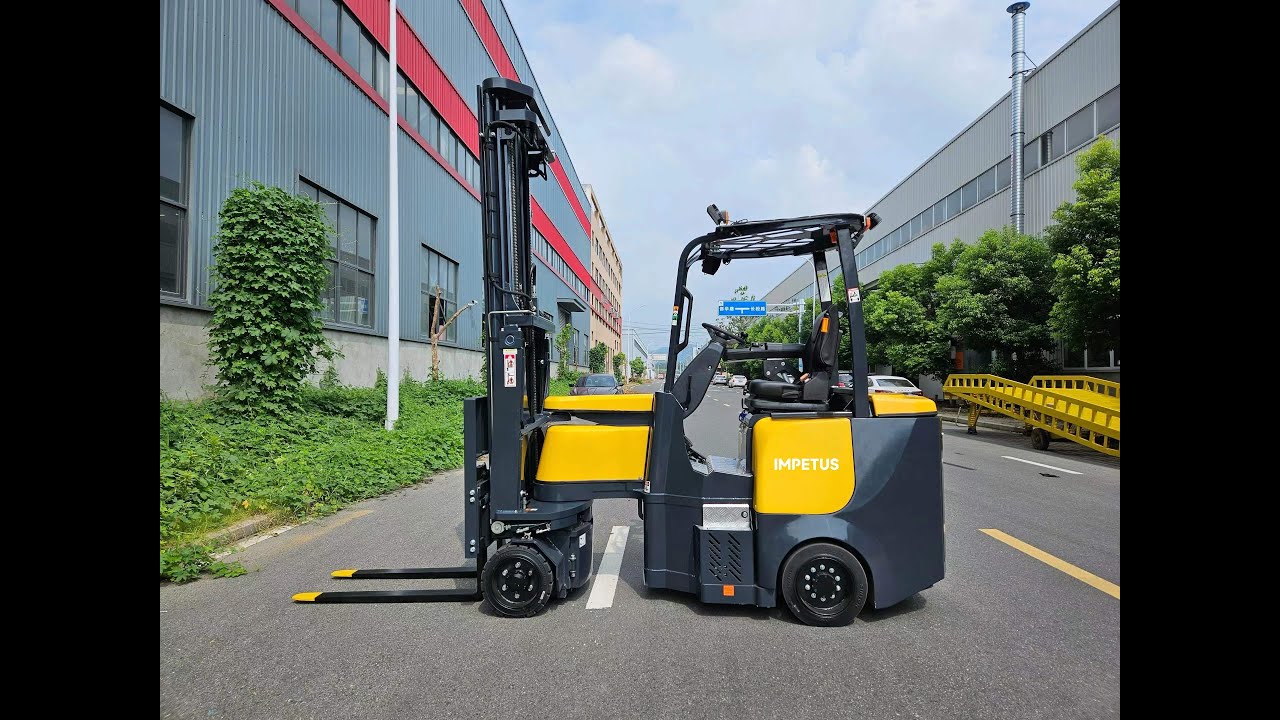 Impetus Articulated forklift