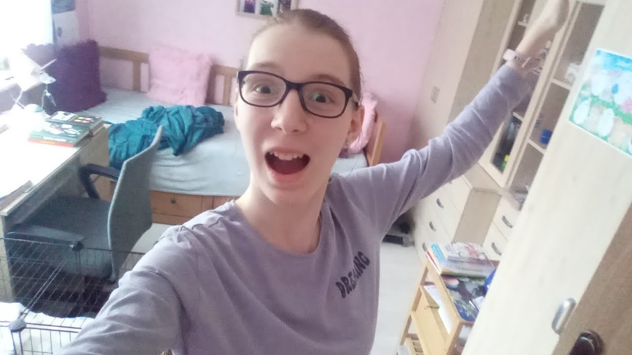 ROOM TOUR