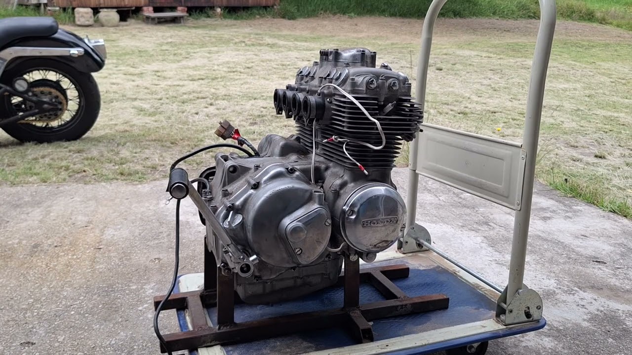Honda CB 400 four engine first start