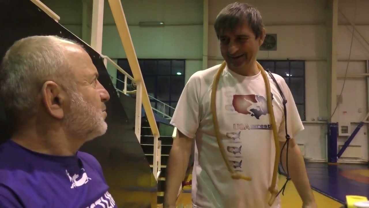 Вечерняя тренировка в зале им. Гамида Гамидова.