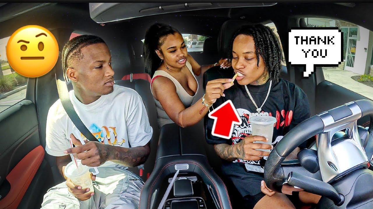 FEEDING JAZZ IN FRONT OF LOADED TO GET HIS REACTION🫣