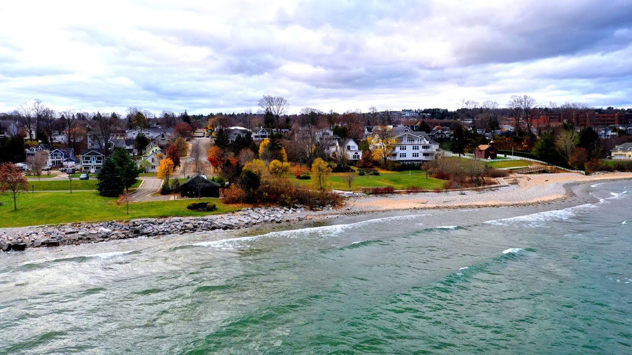 Petoskey MI, Little Traverse Bay - Lake Michigan (Nov2023)