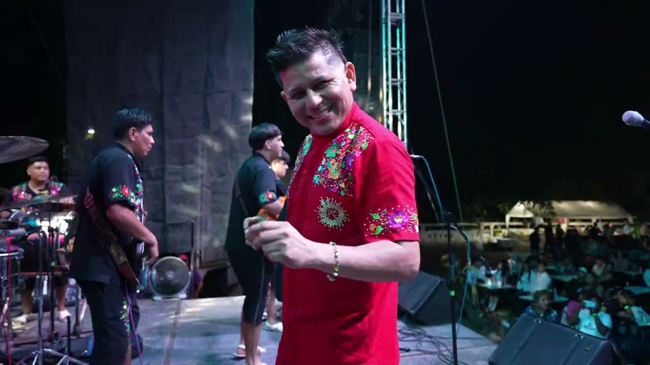 Carnaval putleco · Paul Loaeza y Su Bandeño Aniversario