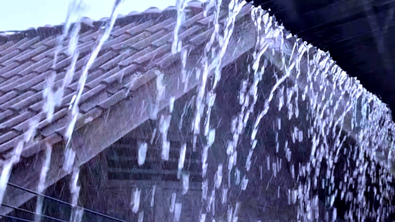 This Roof Rain Is So Loud, It Instantly Knocks You Out 😴🌧️