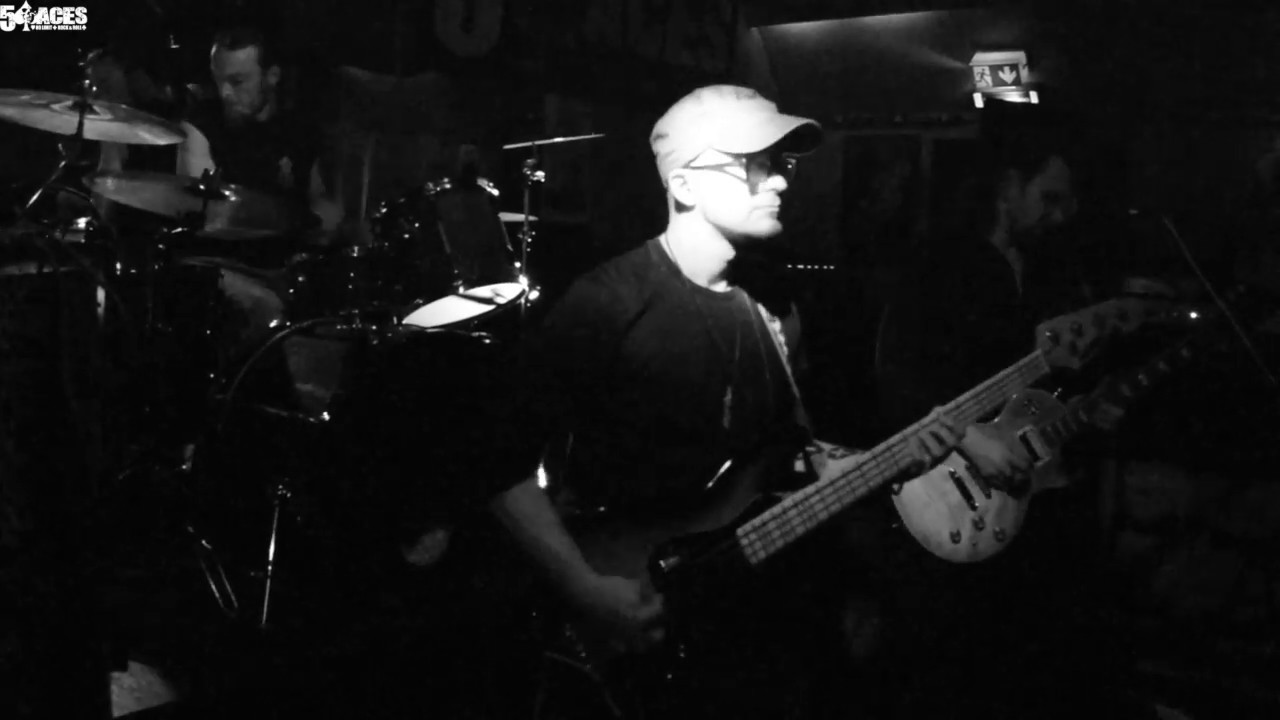 5 Aces performing Motörhead's Ace of Spades