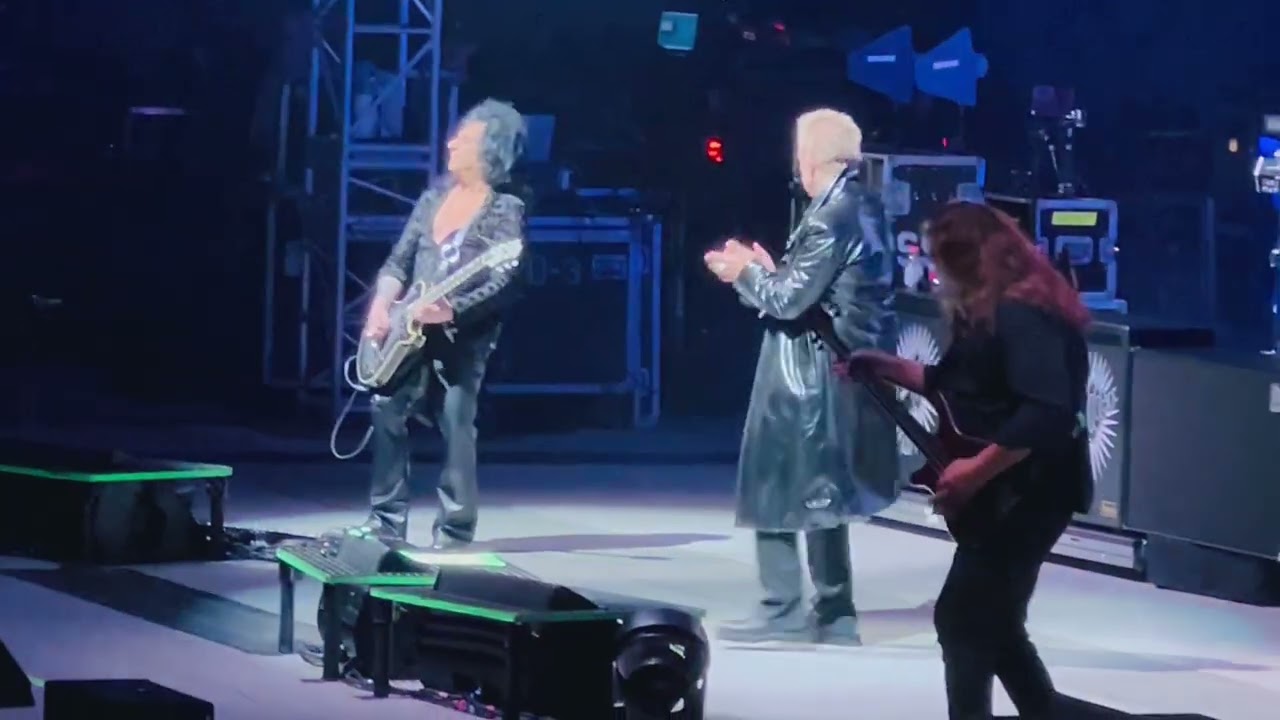 Billy Idol - White Wedding LIVE from Berkeley 2025