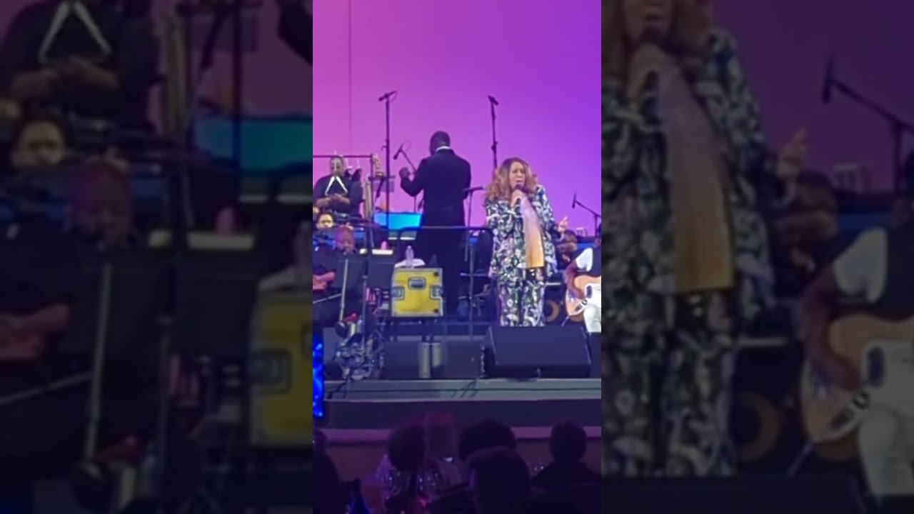 Original Dreamgirl Jennifer Holliday performs, "And I'm telling you' at Hollywood Bowl