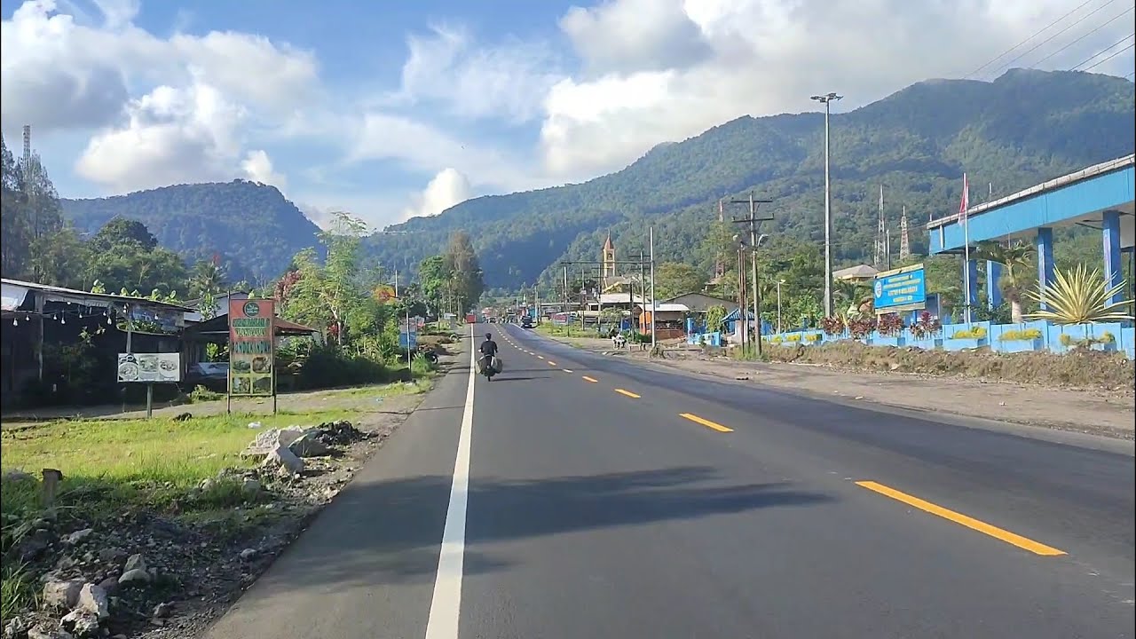 Suasana jalan dan pemandangan dari Medan - Sibayak (part 1)