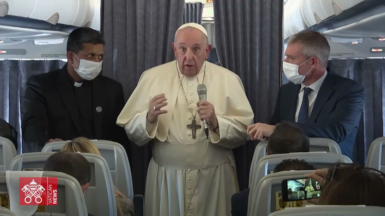 Viaggio Cipro e Atene: conferenza stampa del Papa sul volo di ritorno, 6 dicembre 2021