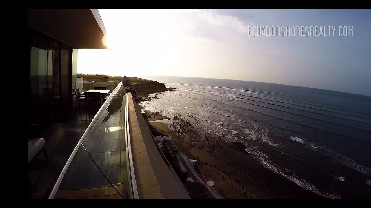 Manta Ecuador beach life
