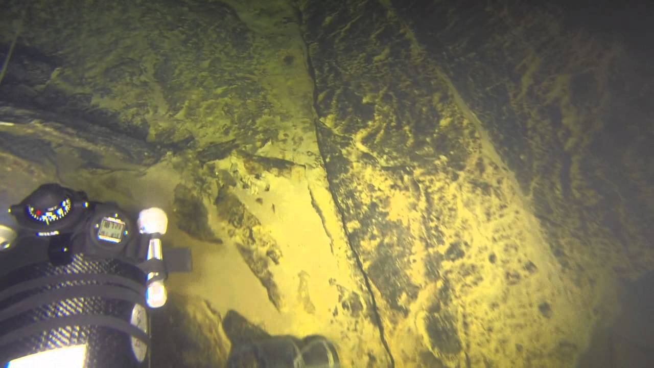 St Sauveur (lot) : Film de l'exploration du 16 aout 2014
