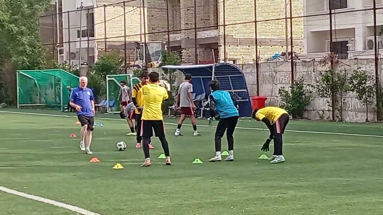 المدرسه الزورائيه تتمرن على ملعب الشالجيه براعم اشبال ناشئين شباب كل التوفيق للكادر التدريبي