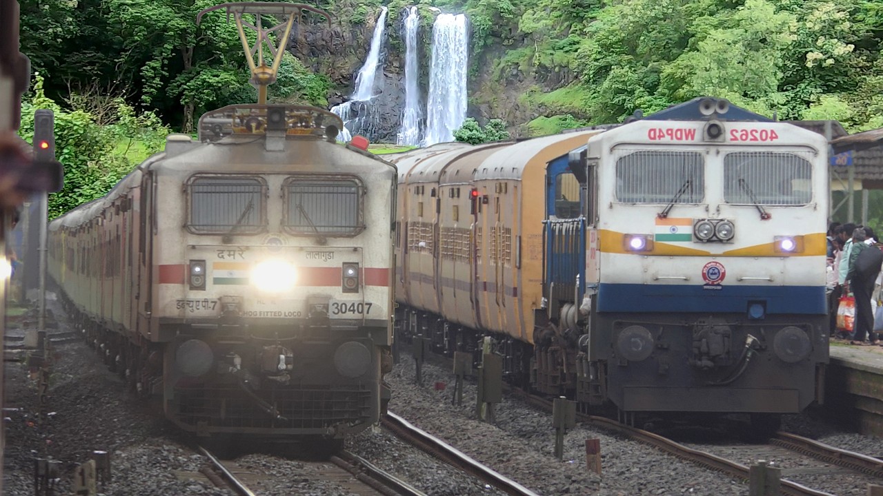 Scenic KONKAN RAILWAY | Food Queen MANDOVI Express | MUMBAI to GOA Train JOURNEY | Indian Railways