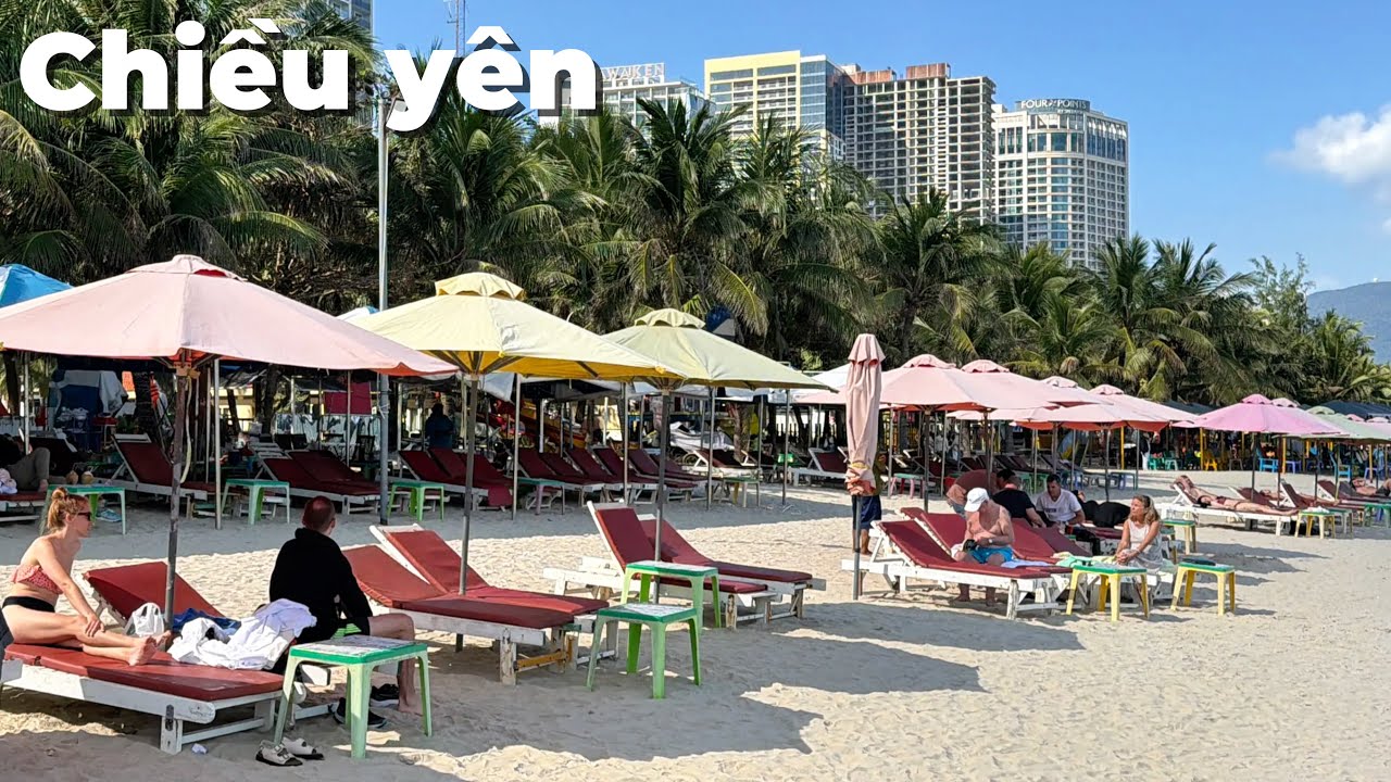 Chiều Mỹ Khê, nắng dịu và biển hiền