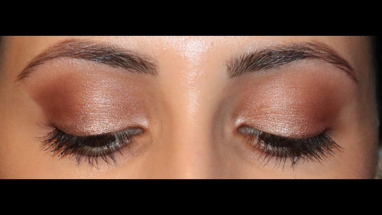 Light & Natural Eye Look  - MAC Cosmetics