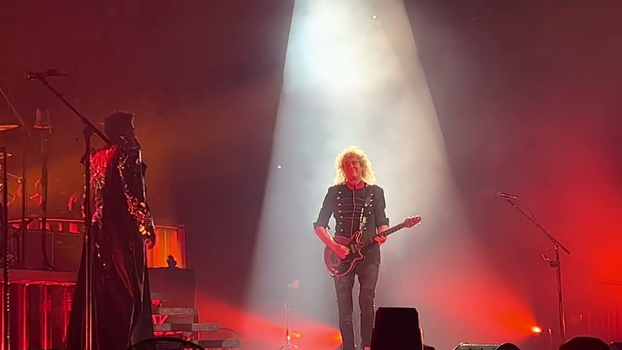 Queen & Adam Lambert- I Want It All (Live in Manchester)