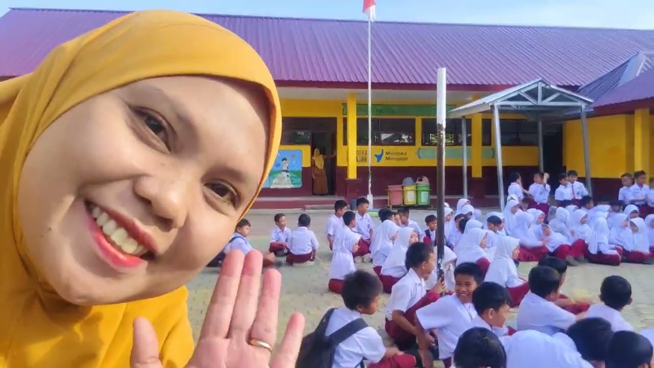 Tampilan Tarian dari Siswa Kelas Tinggi SDN 17 Bila