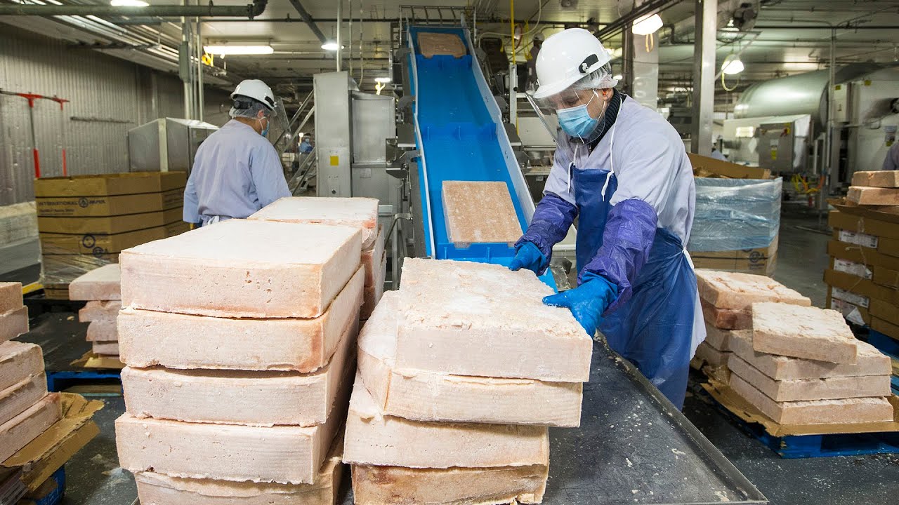 Tour of Tyson Foods chicken plant in Rogers