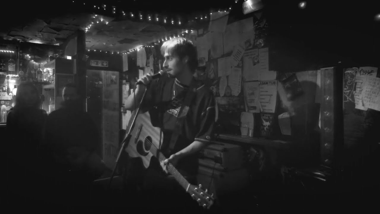 Jude Finn - Gemini Mind (Live at Little Buildings)