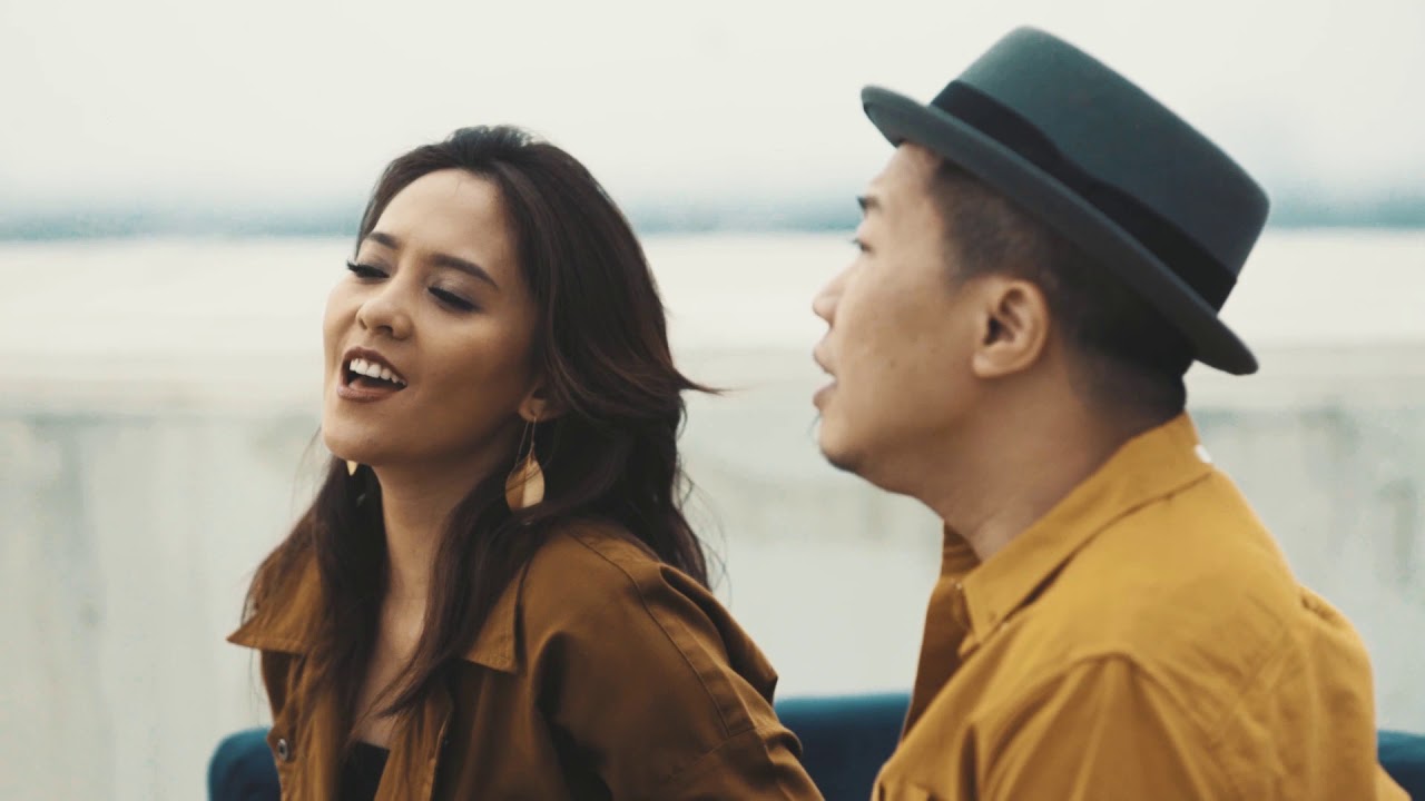 “The Sun In My Heart”, Sandhy Sondoro feat. Lala Karmela (Official Music Video)