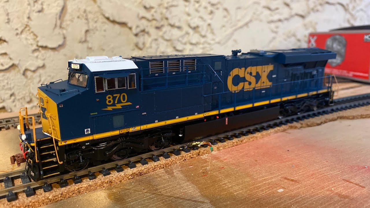 REVIEW: HO Scale ScaleTrains.com Rivet Counter CSX GE ES44AH Locomotive! (