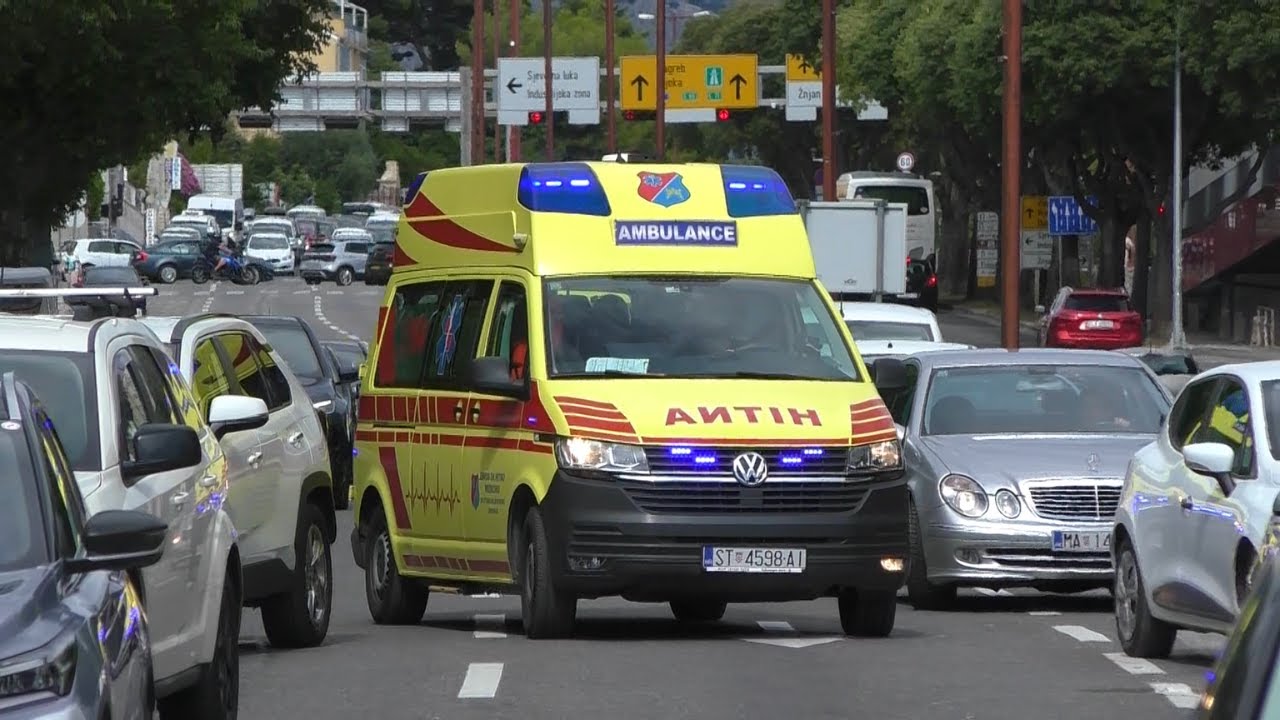 Ambulances in Split! Multiple Emergency Responses Rushing to the Hospital | Hitna pomoć Split!