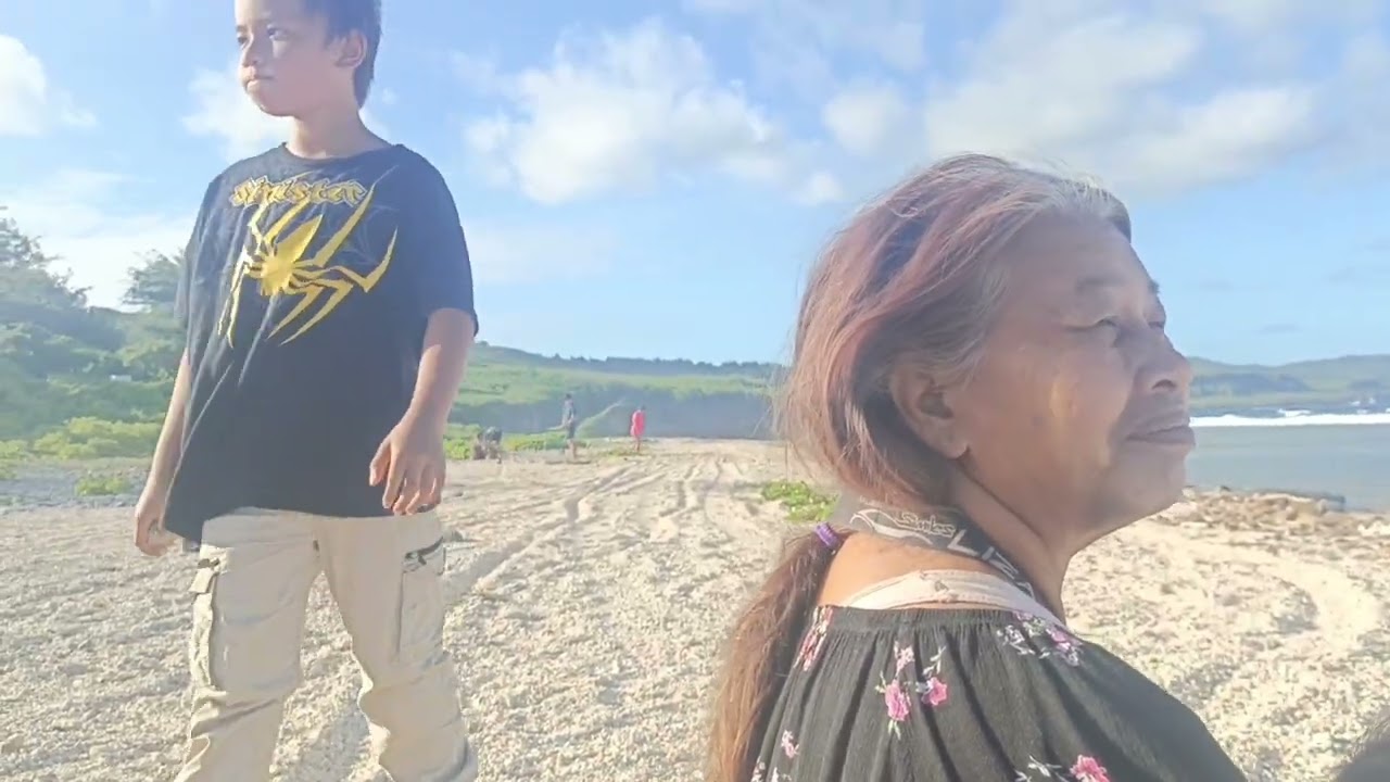 Long time see our friends Terry Santos with her family at beach 