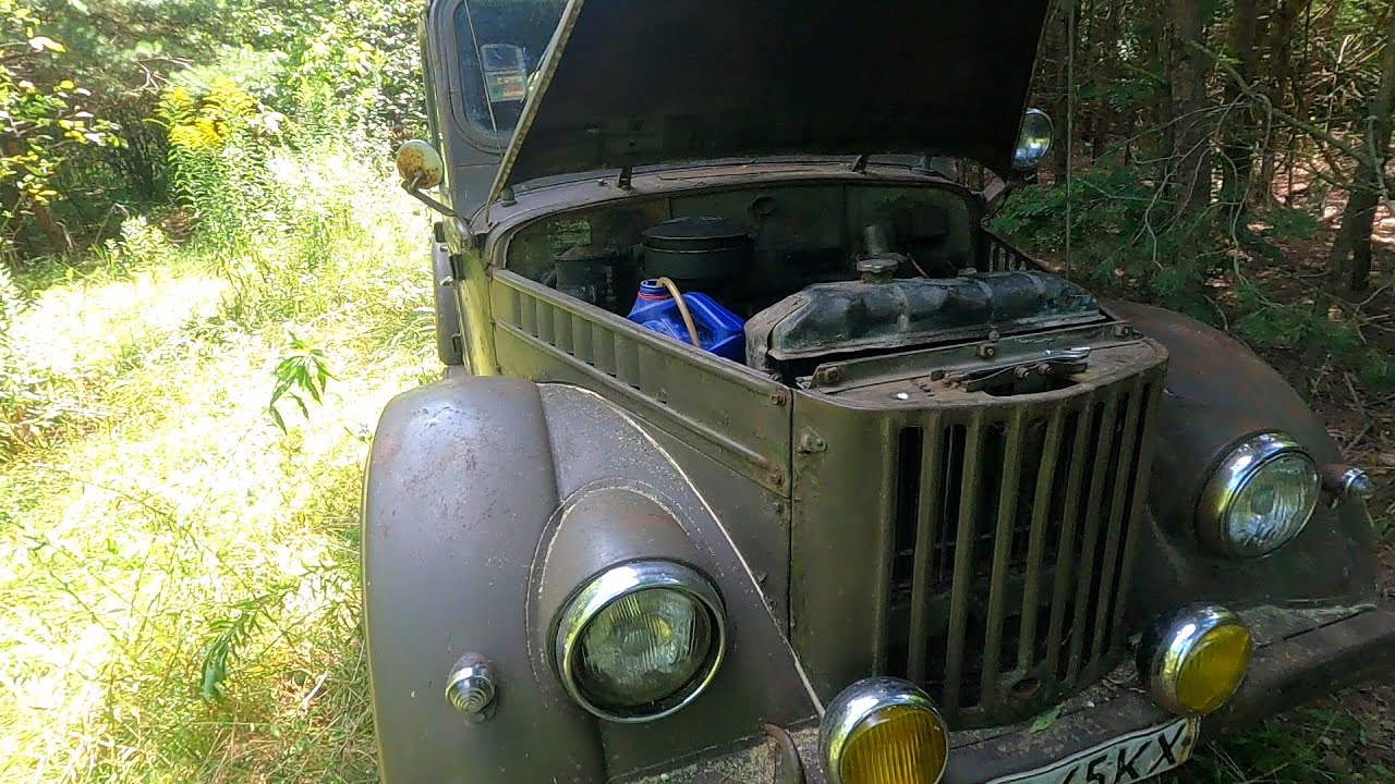 За ним приїхали і він поїхав ГАЗ-69.