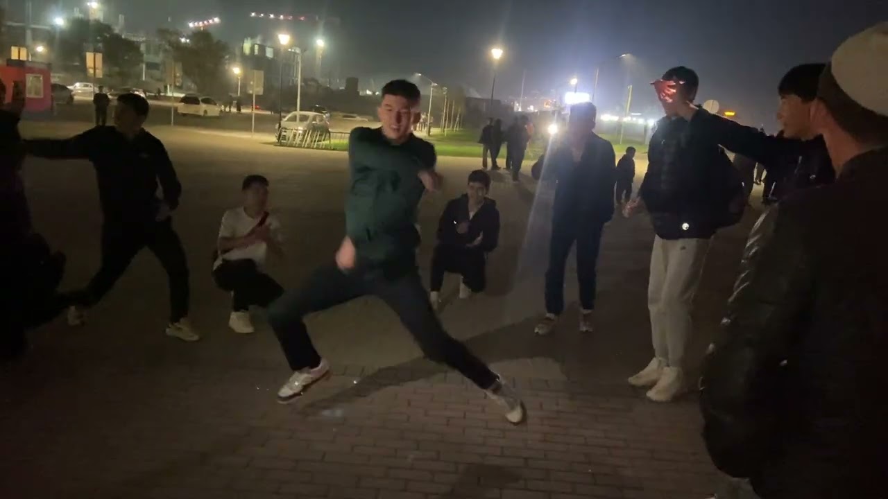 Лезгинка оригинал 🕺#лезгинскиепесни #сахарнаяваталезгинка  