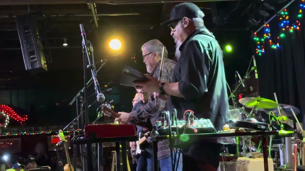 Los Lobos “Live”  Coach House, San Juan Capistrano.  12/07/2025  #loslobos  #labamba  #coachhouse