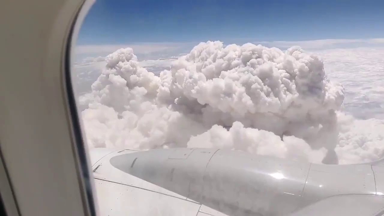 Huge Smoke Cloud Billows Over Deadly Bushfire Zone