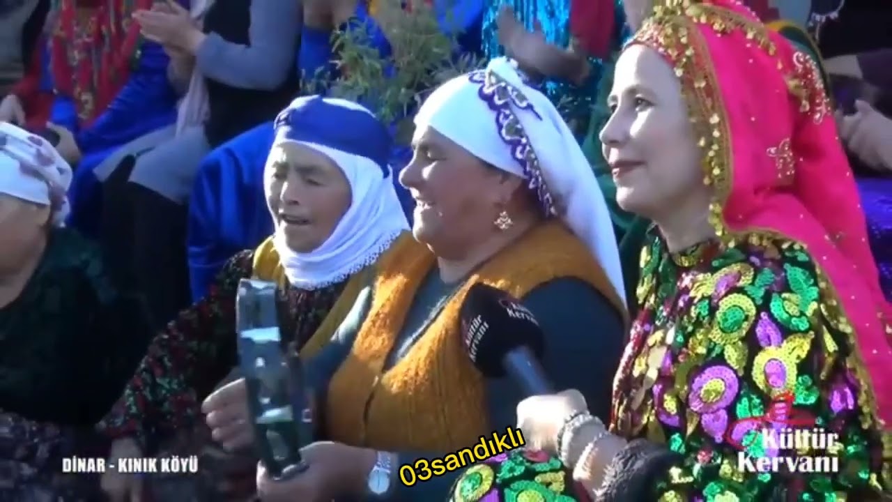 AFYON-Dinar - Kınık köyü geleneklerine bağlı kalarak yöresel kıyafetler