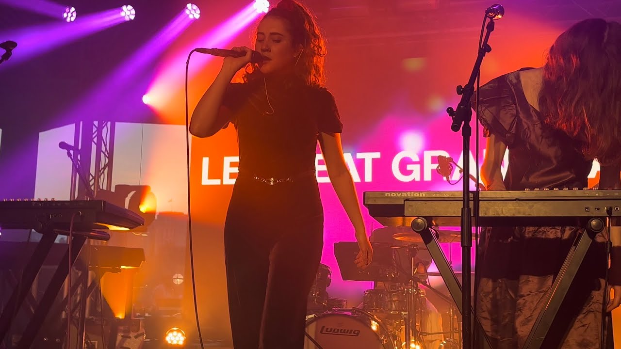Let’s Eat Grandma - I REALLY WANT TO STAY AT YOUR HOUSE (Live @ Queen Elizabeth Hall Foyer, London)