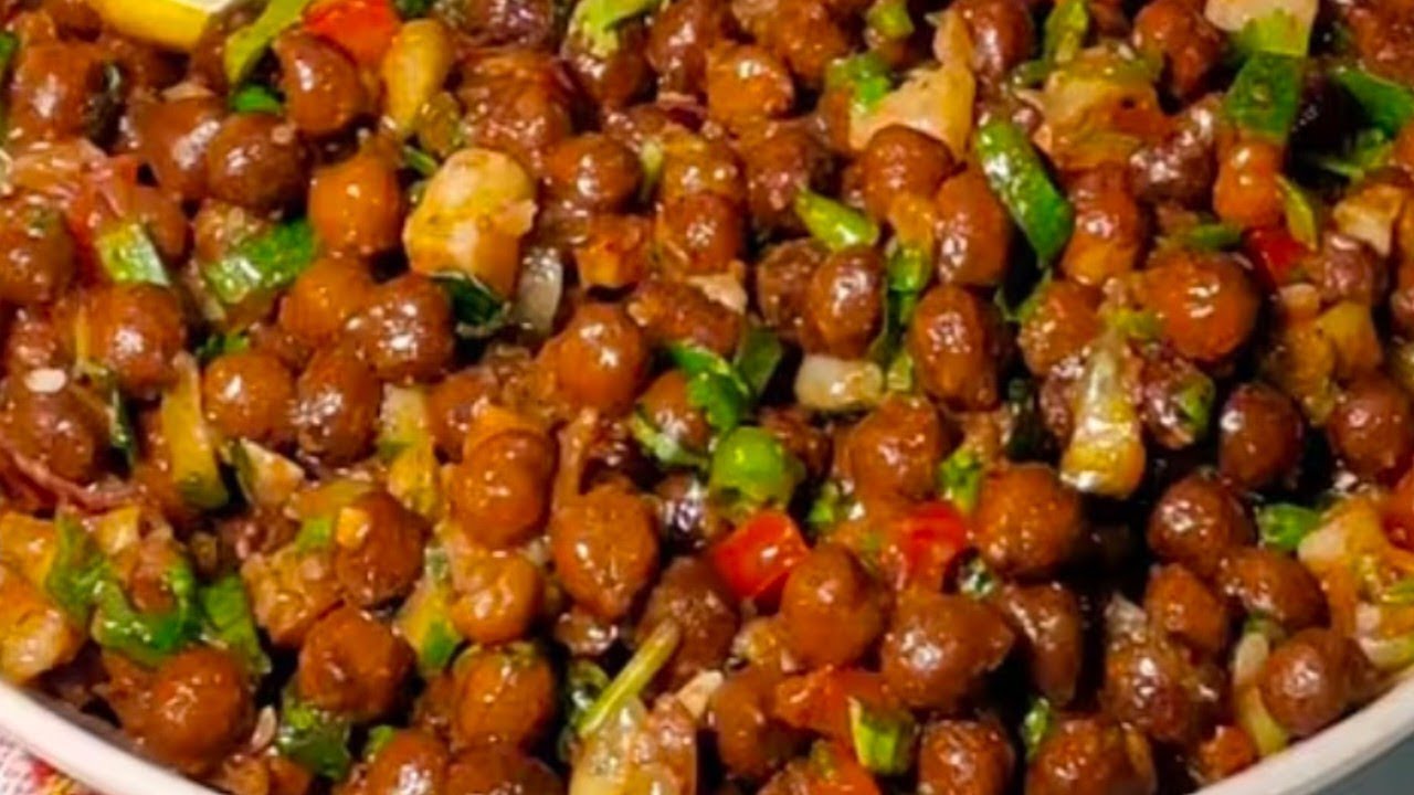 इफ्तार स्पेशल में बनाएं अपने लाडले बच्चों की पसंद chatpati spicy chart Kale chane
