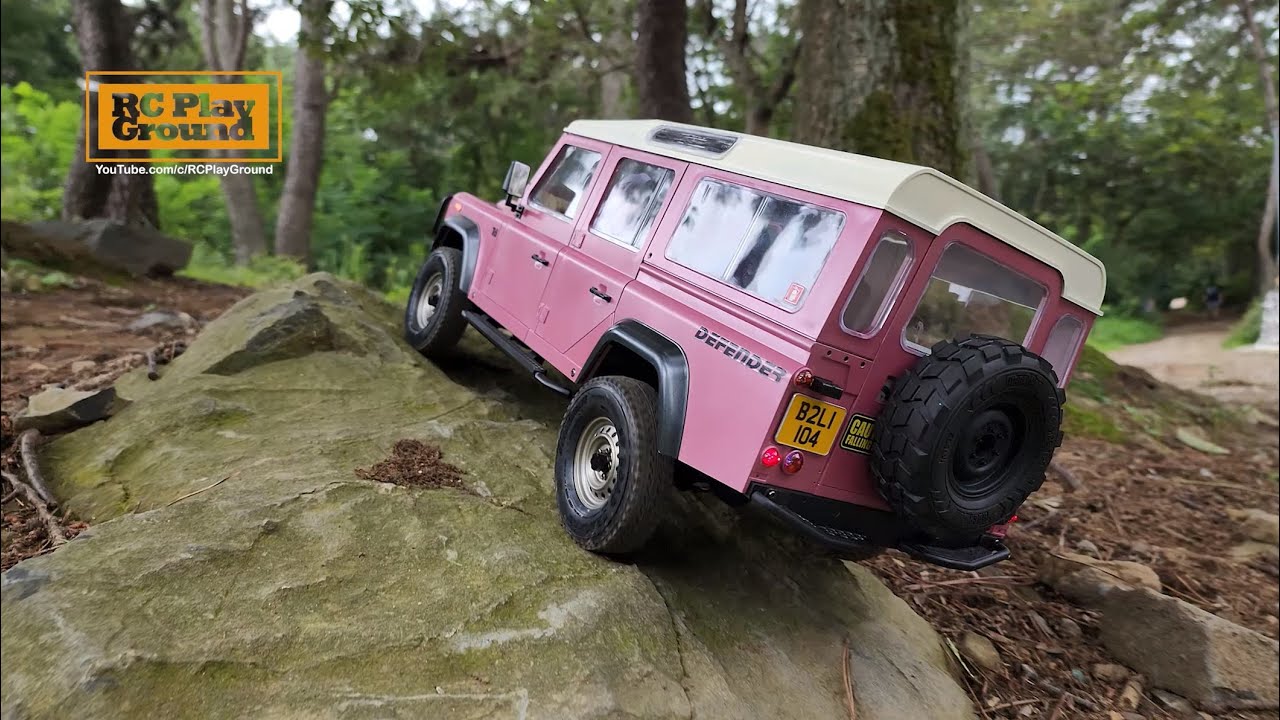 Boom Racing BRX02 LandRover Defender D110 Forest Ride