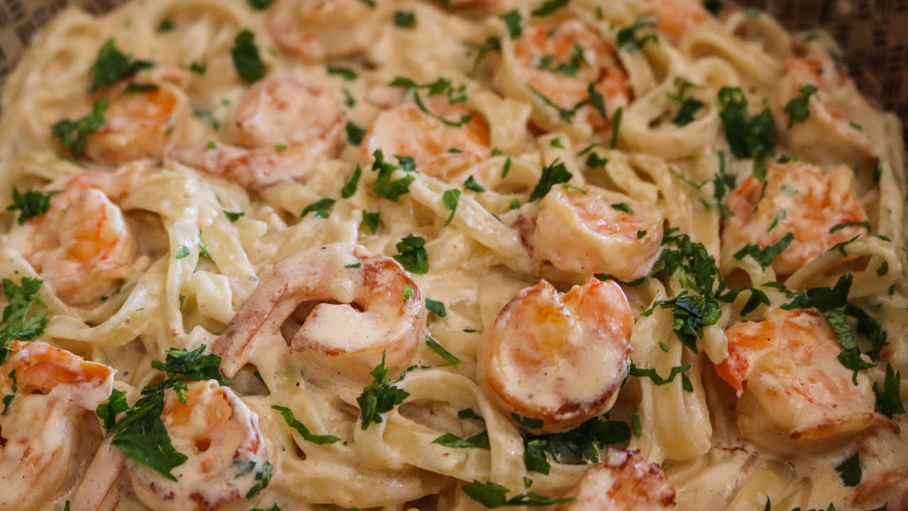 Receta de fetuccini con camarones en salsa Alfredo 😋🦐