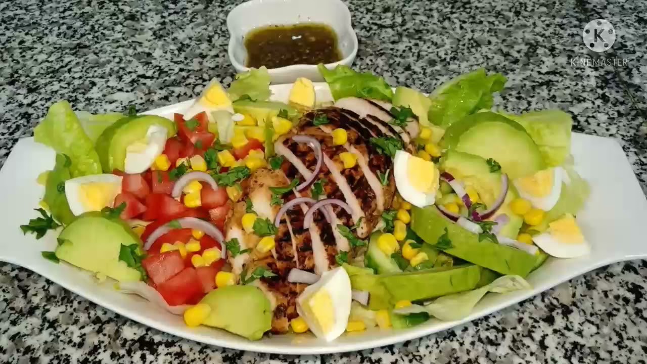 Avocado grilled chicken salad