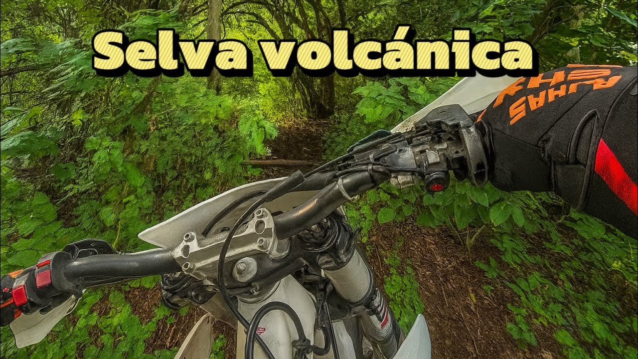 ENDURO en selva volcánica con Husqvarna TE300