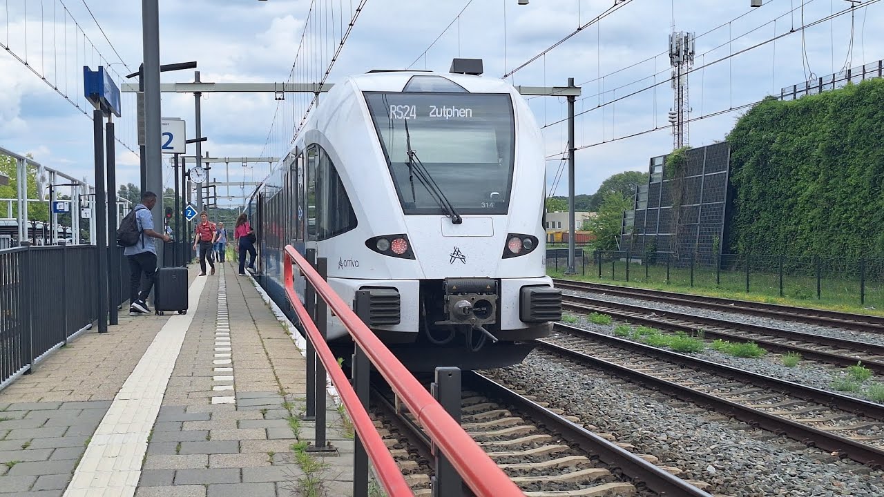 Treinen op Station Oldenzaal / Trains at station Oldenzaal. #treinen #train 