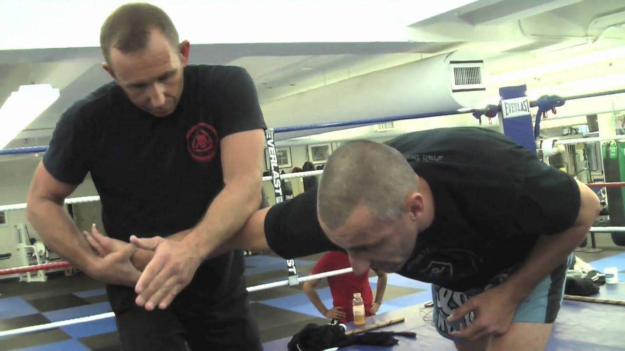 Advanced knife defense technique with Tim Waid