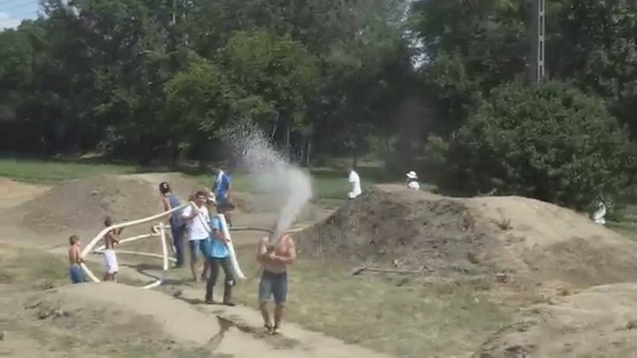 H&oacute;dmezőv&aacute;s&aacute;rhely Dirt Jam 2015