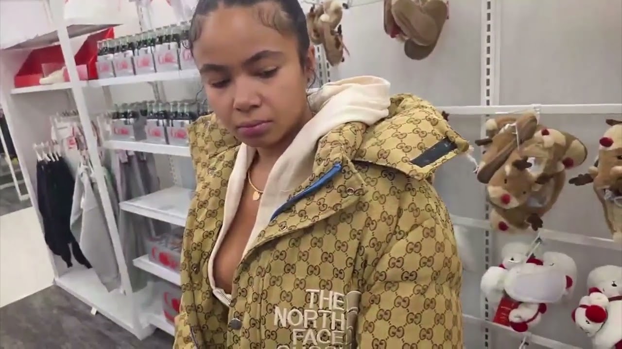 Brooklyn Queen Shopping 