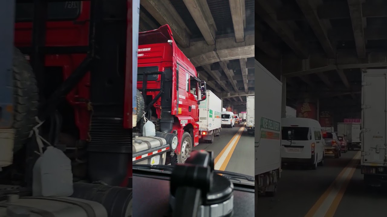 #trailer container truck van naipit sa traffic kasabay ko