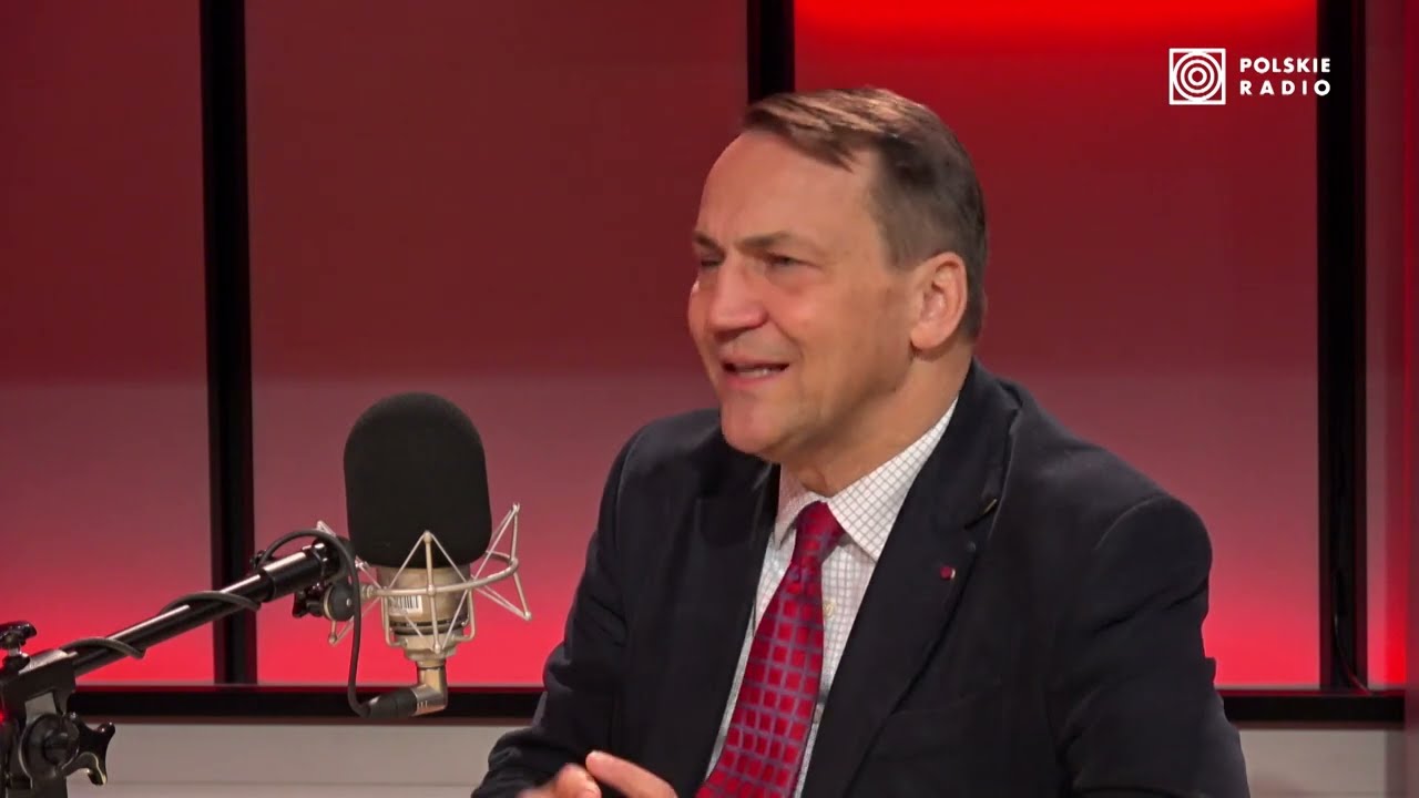 Radosław Sikorski: Putin robi dobrą minę do złej gry, jego karty nie są tak mocne, jak mu się wydaje