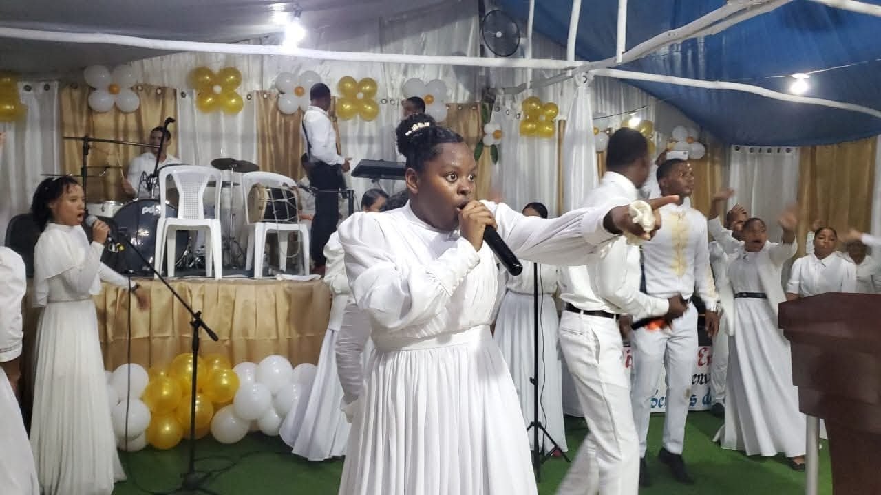 La Uncion  Que Lo Cambia Todo( Daniela Gomez)